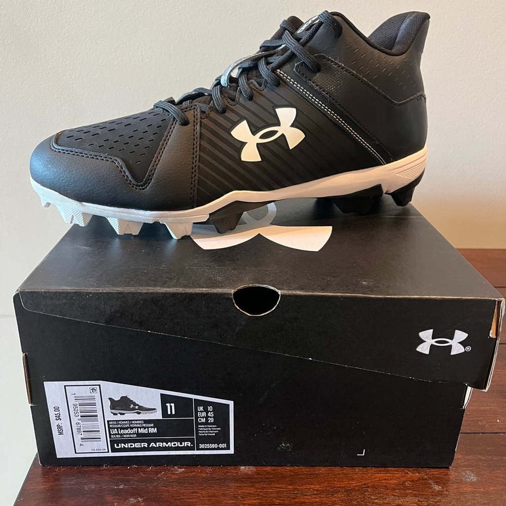Under Armour Leadoff Mid Baseball Cleats